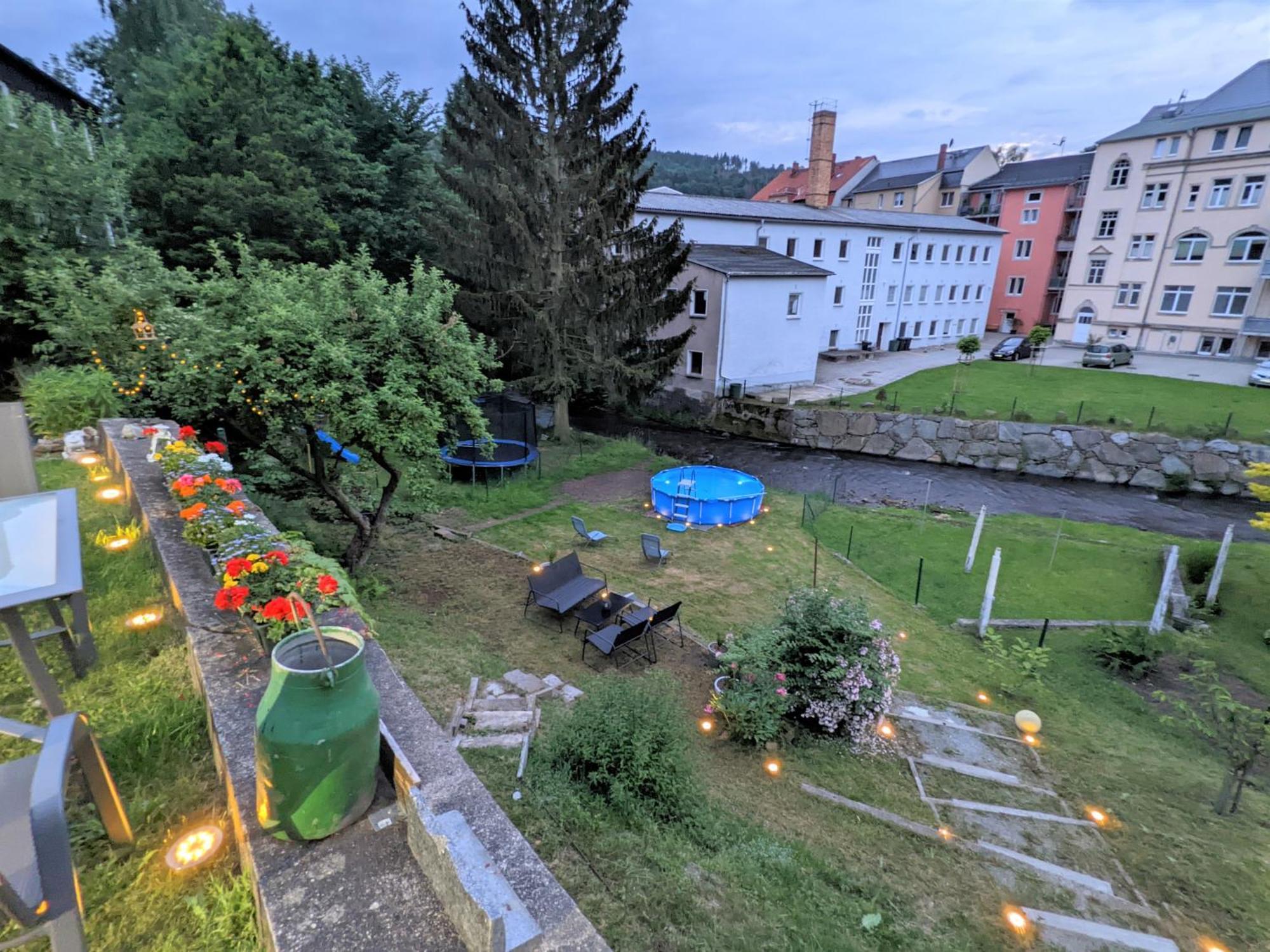 F2 - Urlaubsmagie Sauna, Whirlpool, Pool & Garten Sebnitz Exterior photo